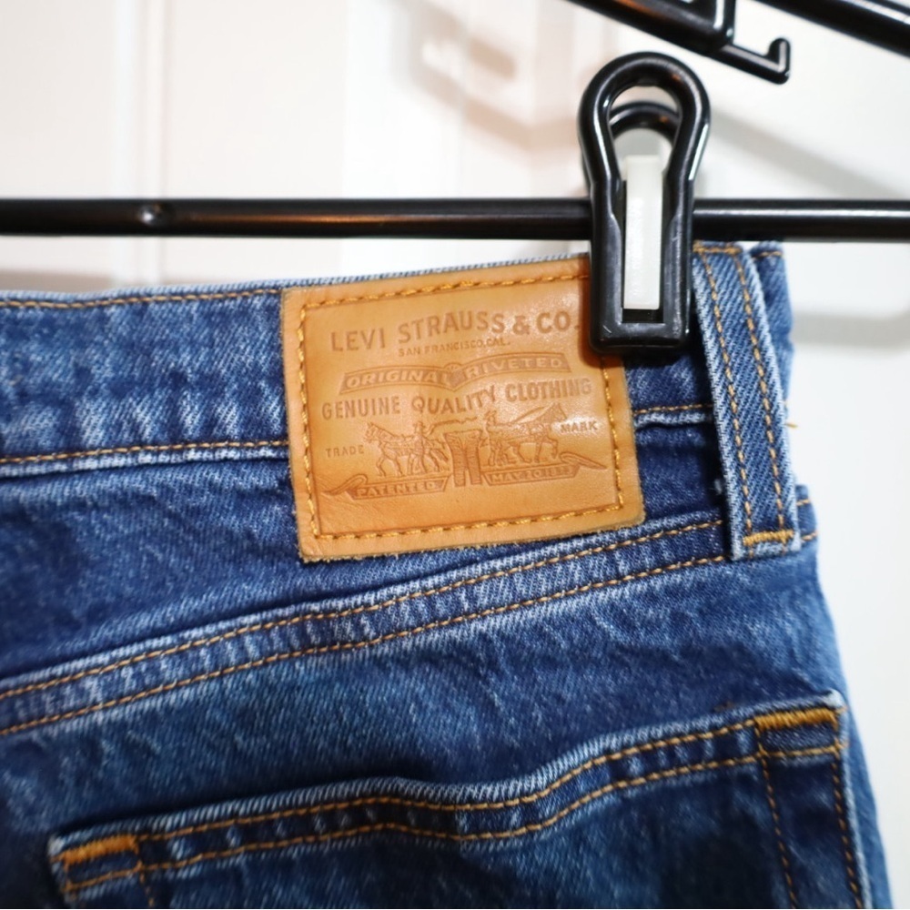 Levi’s Premium Wedgie Straight Fit Dark Wash Jeans Womens Size 26 - Picture 6 of 12